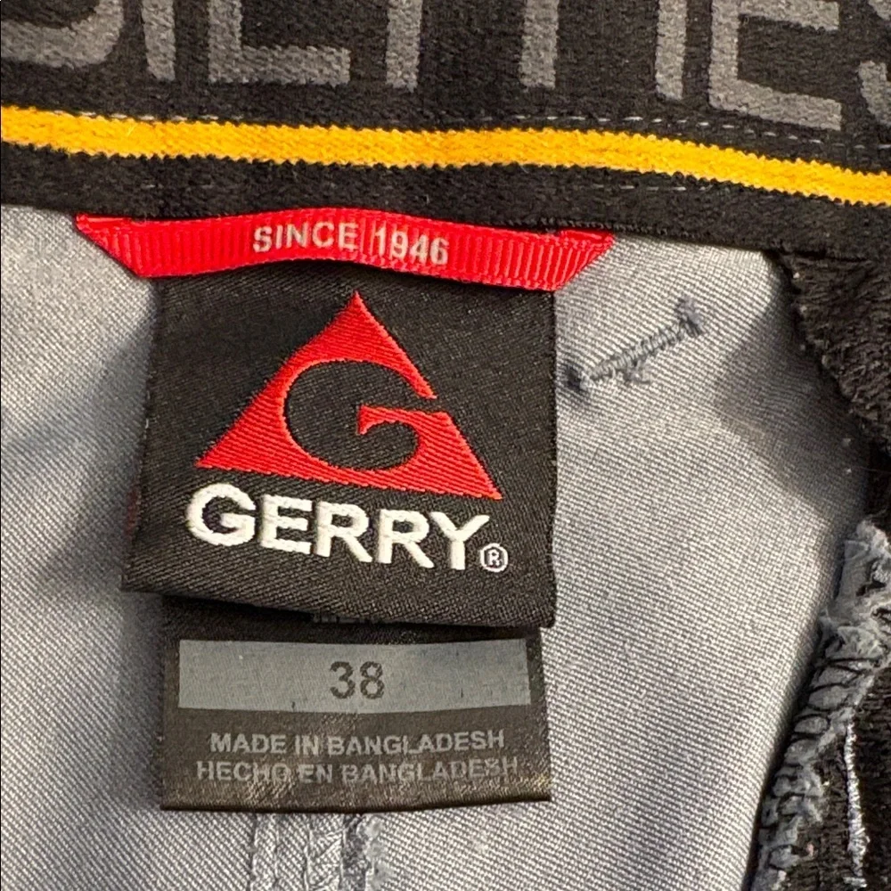 Gerry Light Blue Flat Front Men Shorts 38 waistband
